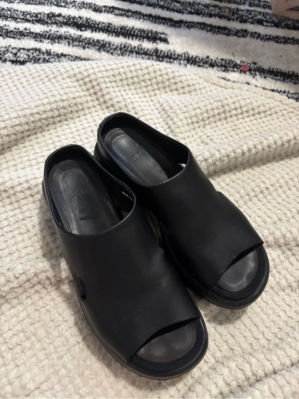 Dansko Black Open-Toe Chunky Slip-On Sandals - Women's Size 8 Hippie boho comfy